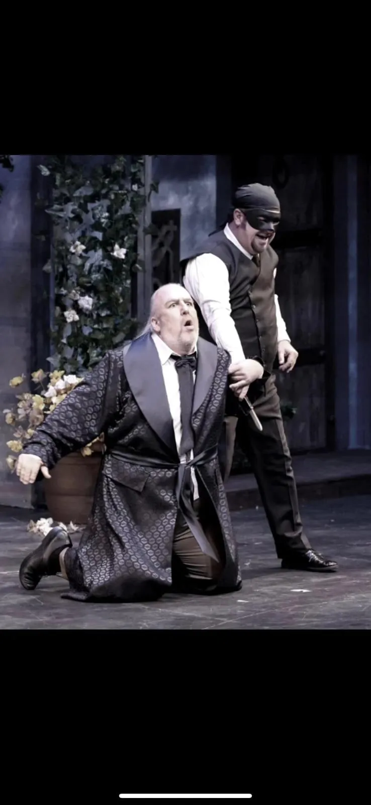 Şafak Güç as Don Giovanni