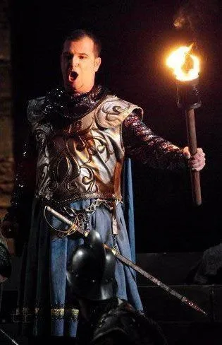 Şafak Güç as Ferrando in Il Trovatore
